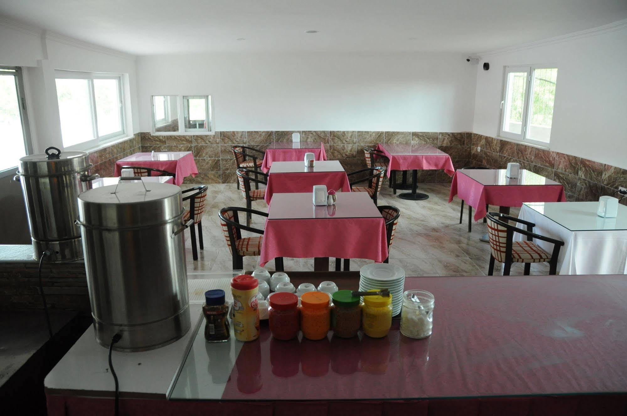 Demirci Hotel อันตัลยา ภายนอก รูปภาพ